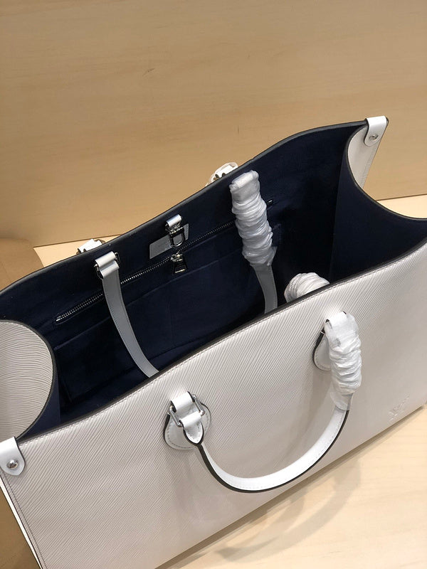 LOV - Luxurious Totes - 2633