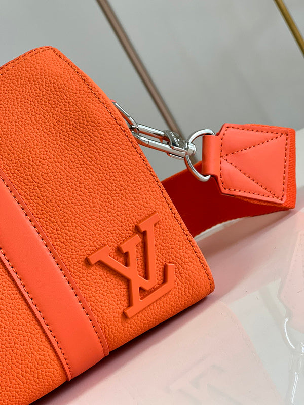 LOV - Luxurious Totes - 1845
