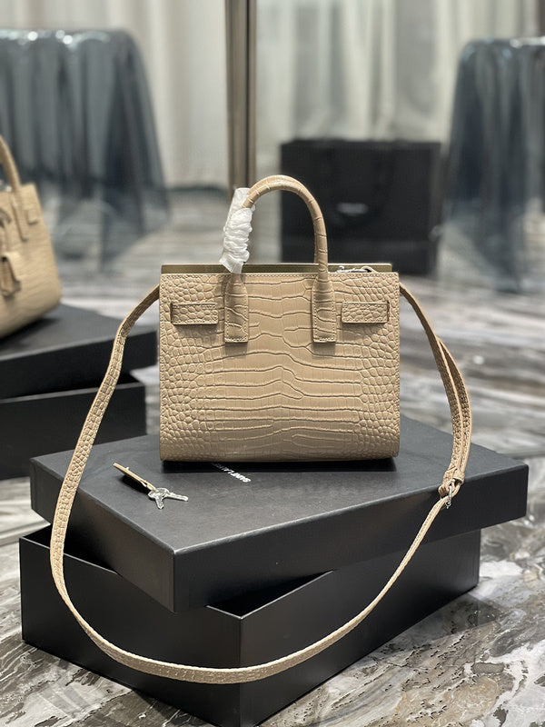 Luxurious Totes - Latest - 8730