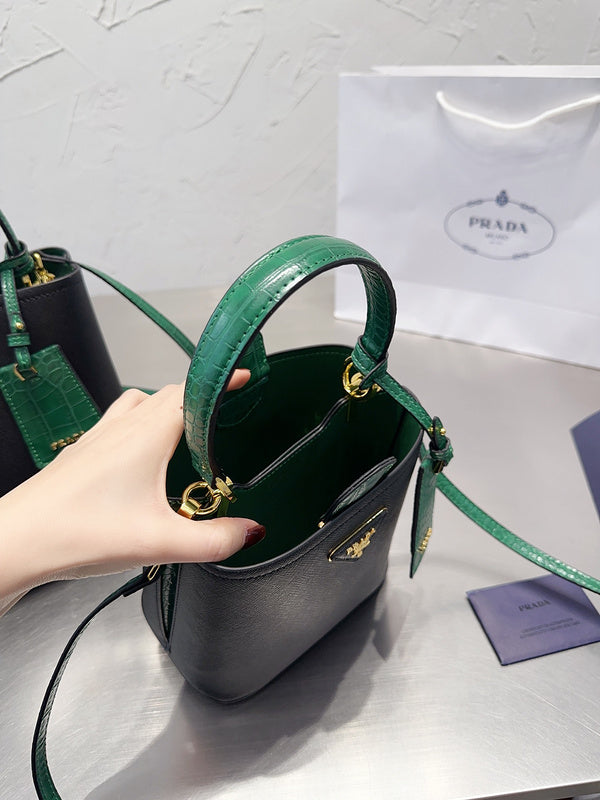 Luxurious Totes - PDA3 Bags - 101