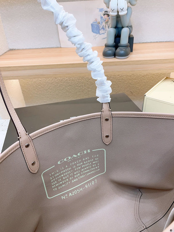 Luxurious Totes - CCH2 Bags - 004