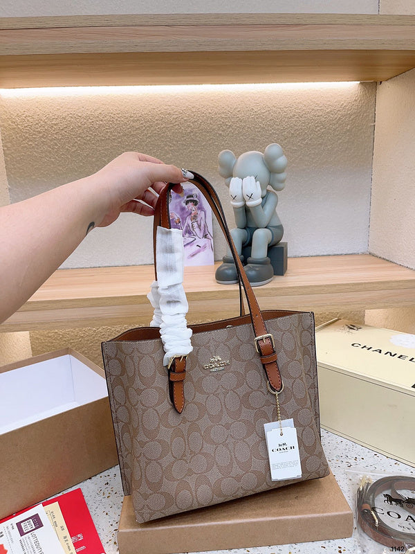 Luxurious Totes - CCH2 Bags - 142