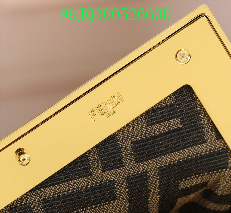 GC - Shoulder - 3192