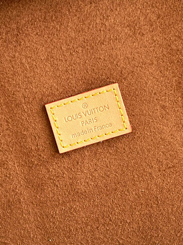 LOV - Luxurious Totes - 1685