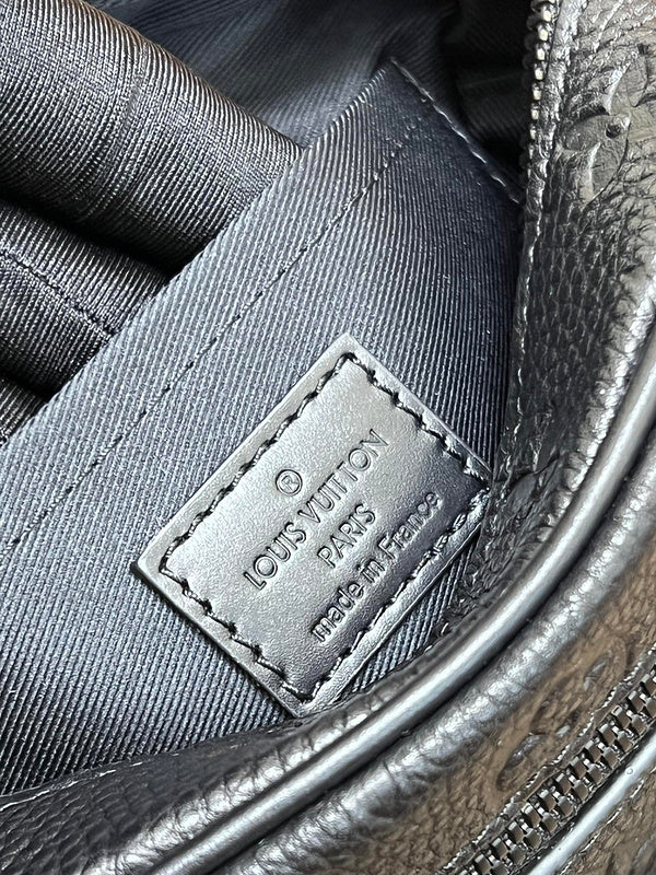 LOV - Luxurious Totes - 992