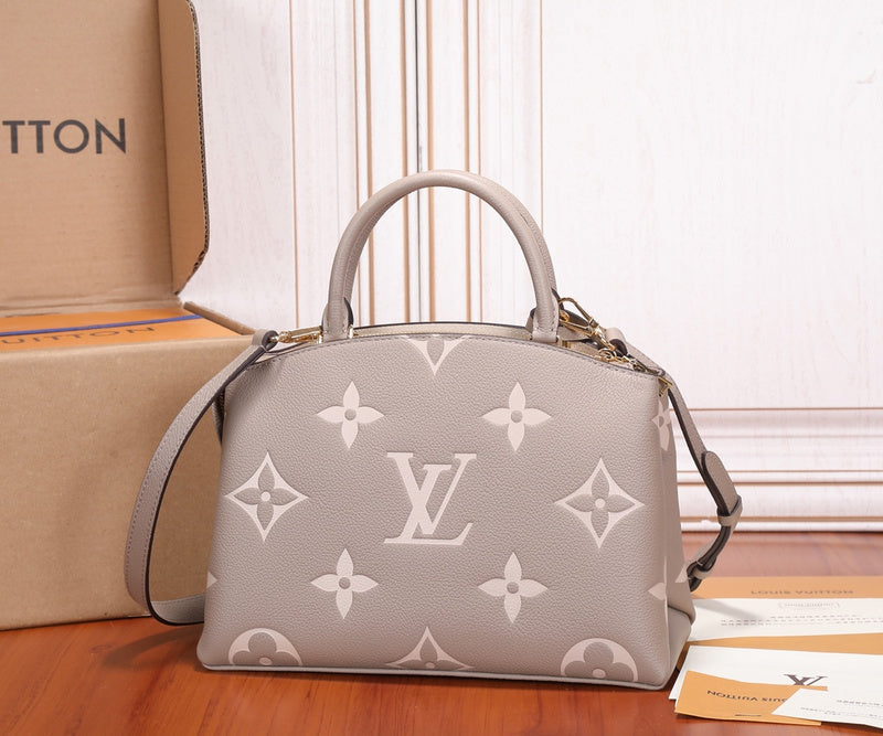 LOV - Luxurious Totes - 1657