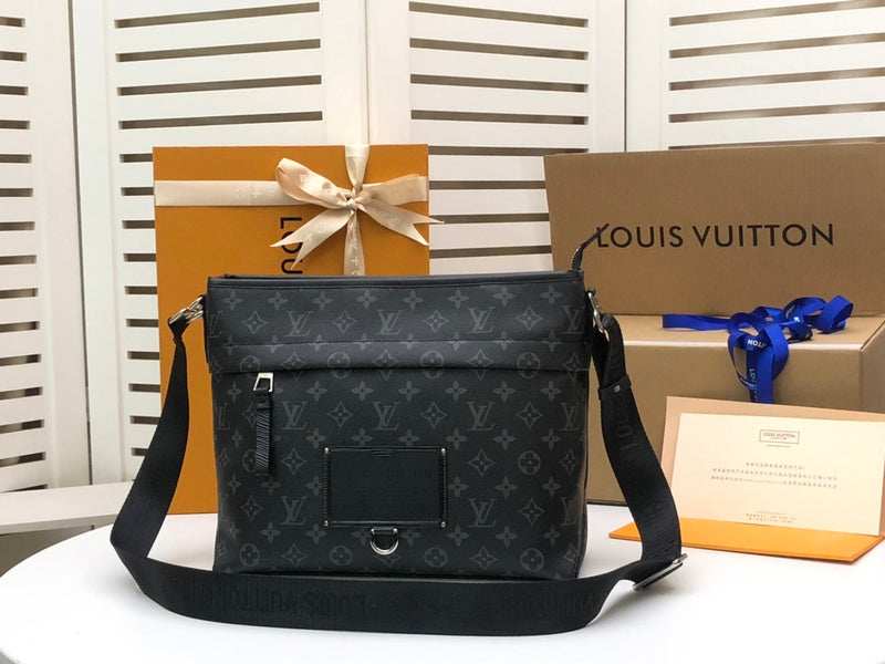 LOV - Luxurious Totes - 2504