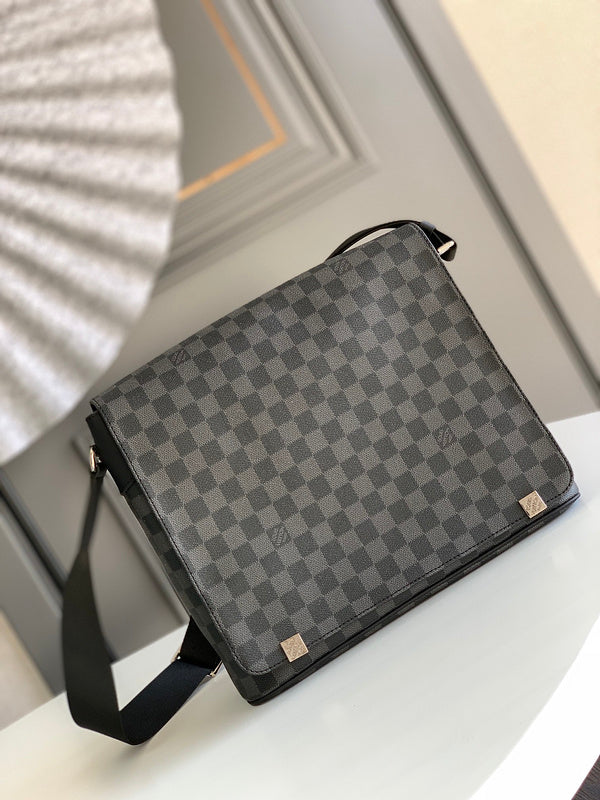 LOV - Luxurious Totes - 1806