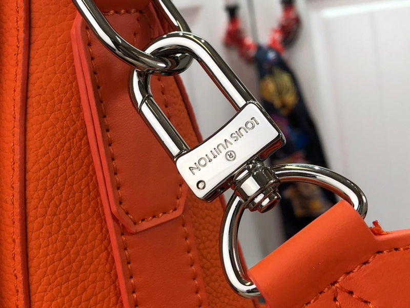 LOV - Luxurious Totes - 1815