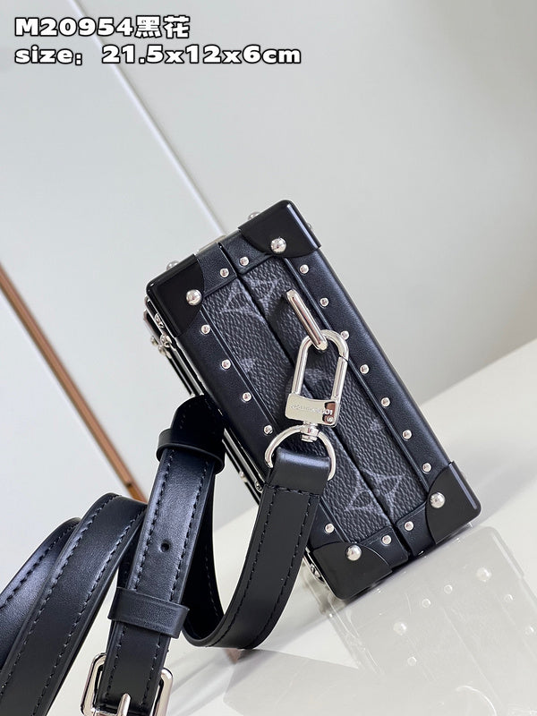 LOV - Luxurious Totes - 255