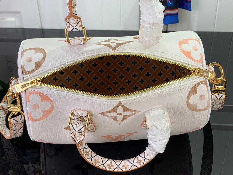 LOV - Luxurious Totes - 088