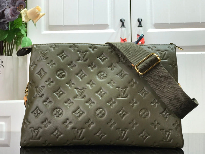 LOV - Luxurious Totes - 2483