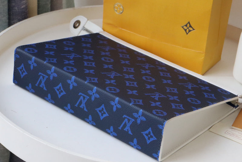 LOV - Luxurious Totes - 2370