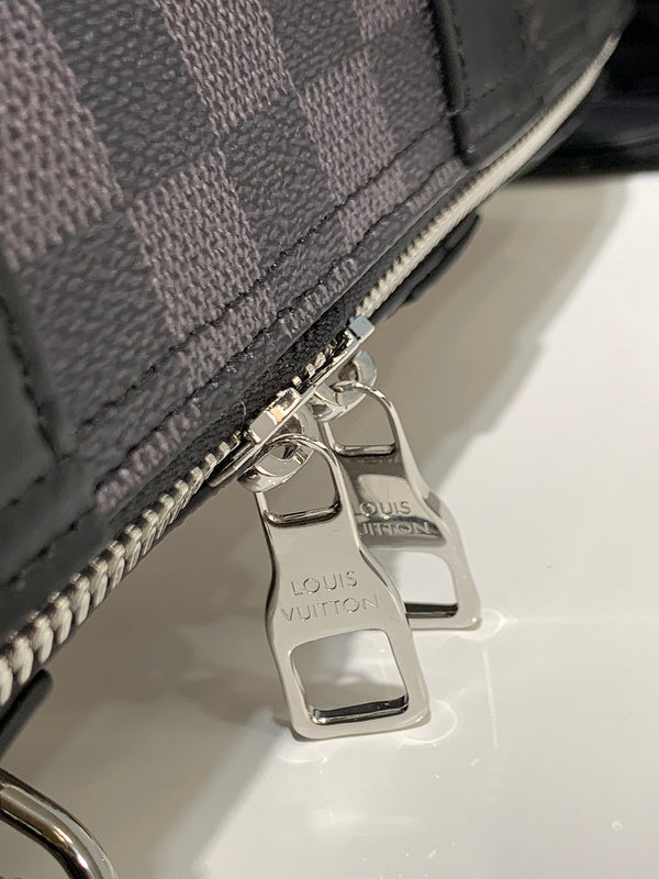 LOV - Luxurious Totes - 358