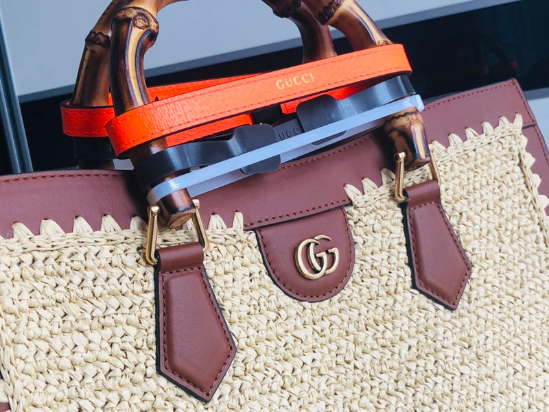 GUI - Luxurious Totes - 302