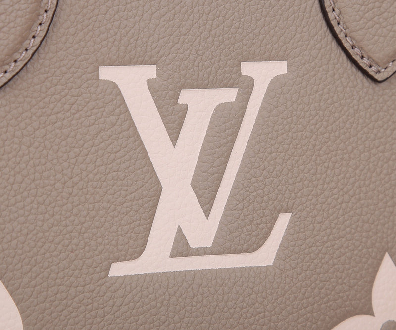 LOV - Luxurious Totes - 1593
