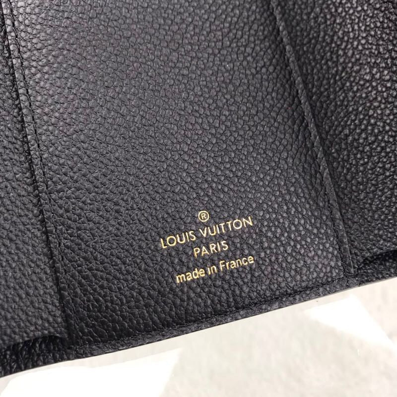 LOV - Luxurious Totes - 2342