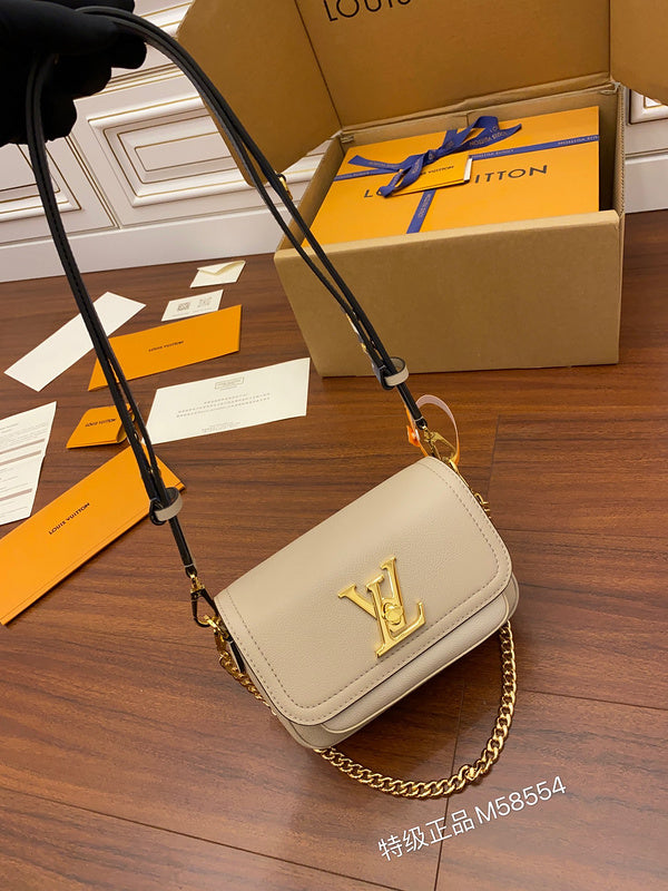 LOV - Luxurious Totes - 2091