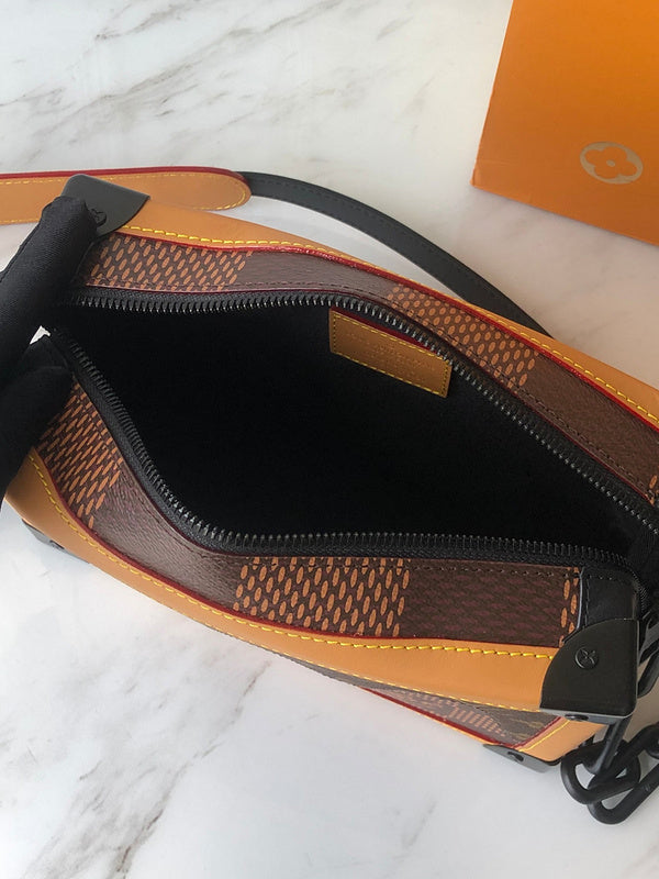 LOV - Luxurious Totes - 2286