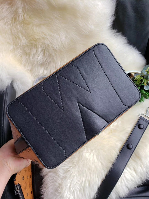 Luxurious Totes - Latest - 7755