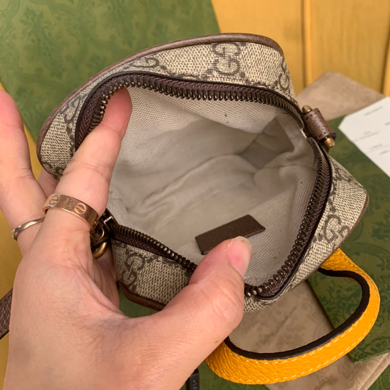 GUI - Luxurious Totes - 1090