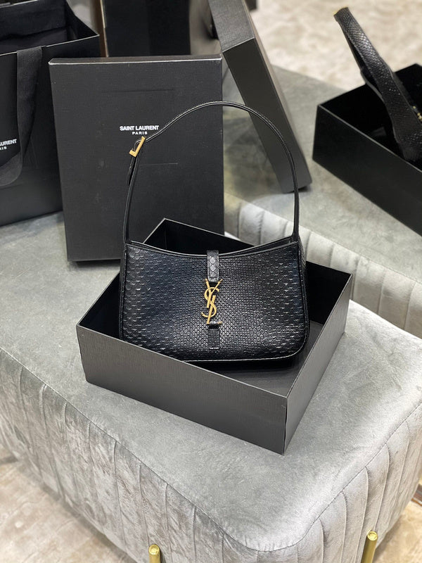 Luxurious Totes - Latest - 8342