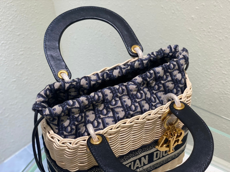 Luxurious Totes - Latest - 6415