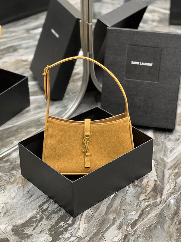 Luxurious Totes - Latest - 8119