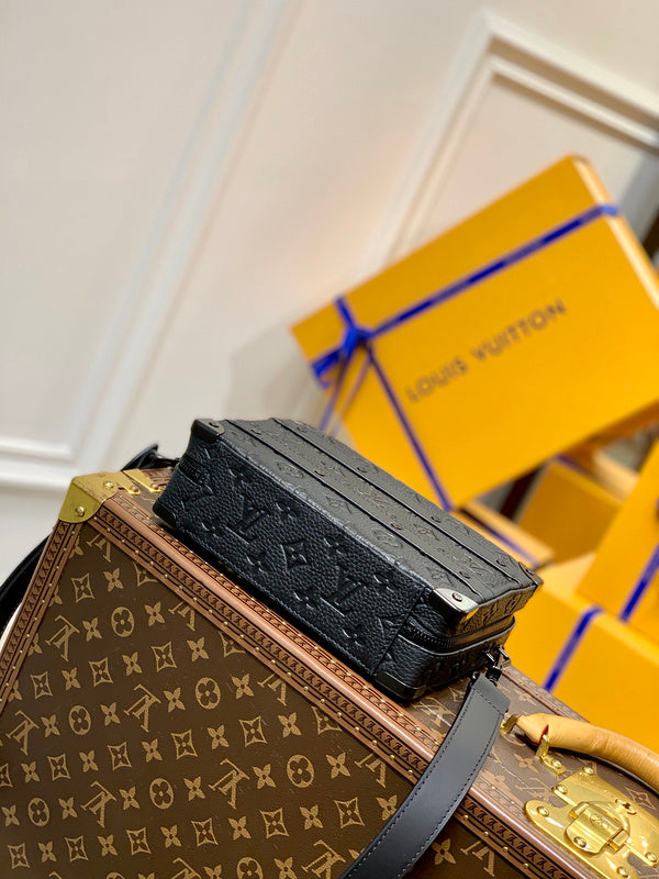 LOV - Luxurious Totes - 1333