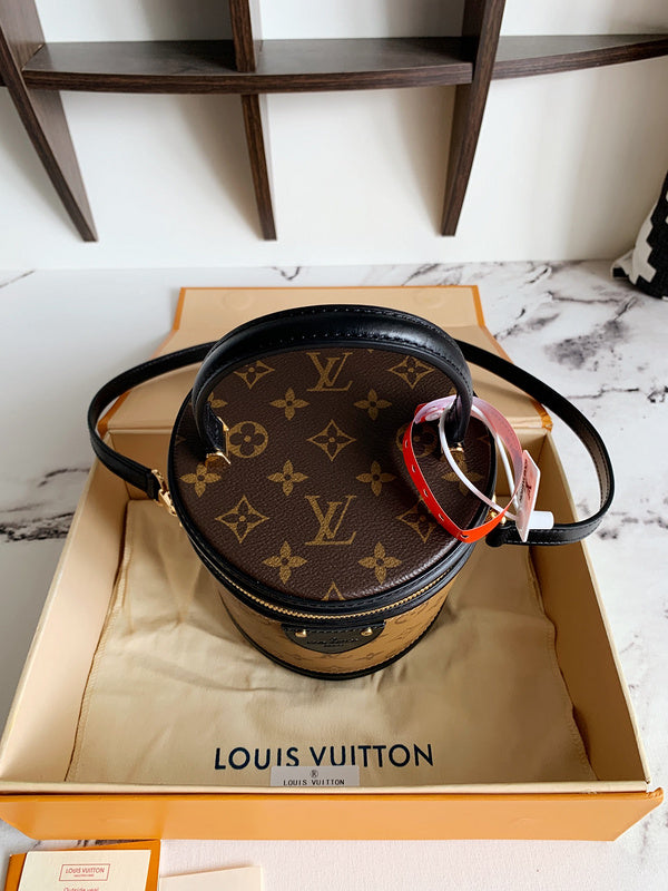 Luxurious Totes - Latest - 1868