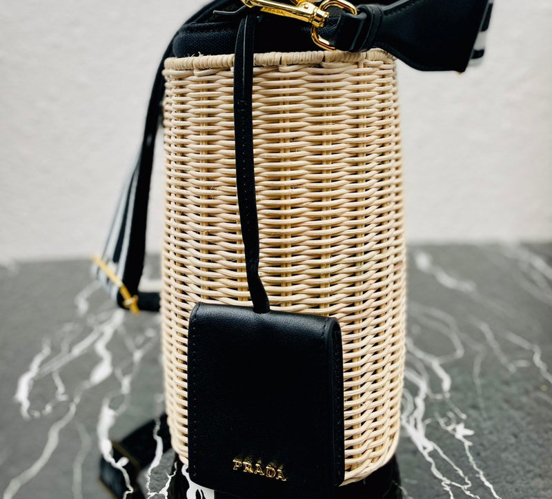 Luxurious Totes - Latest - 4539