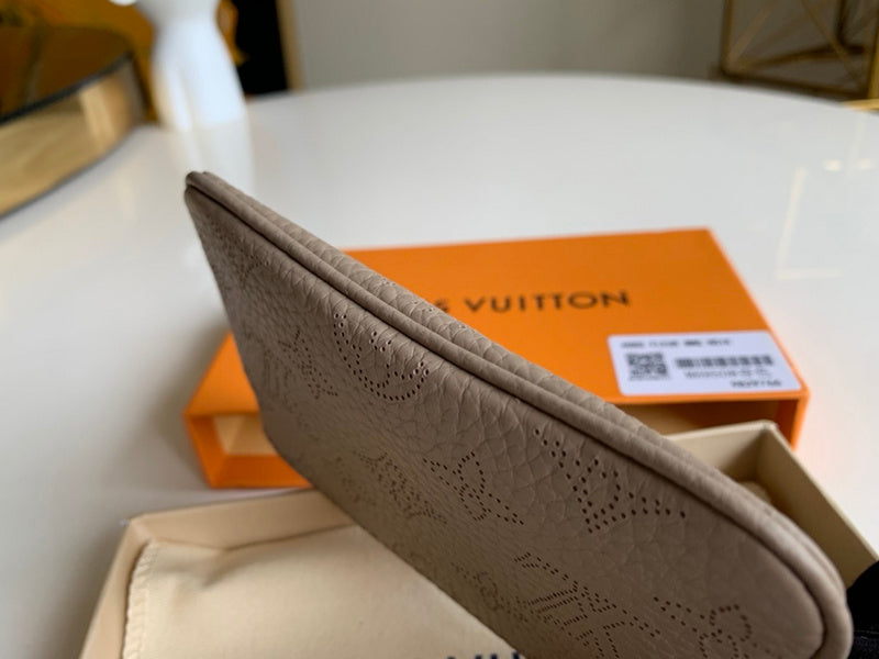 Luxurious Totes - Latest - 825