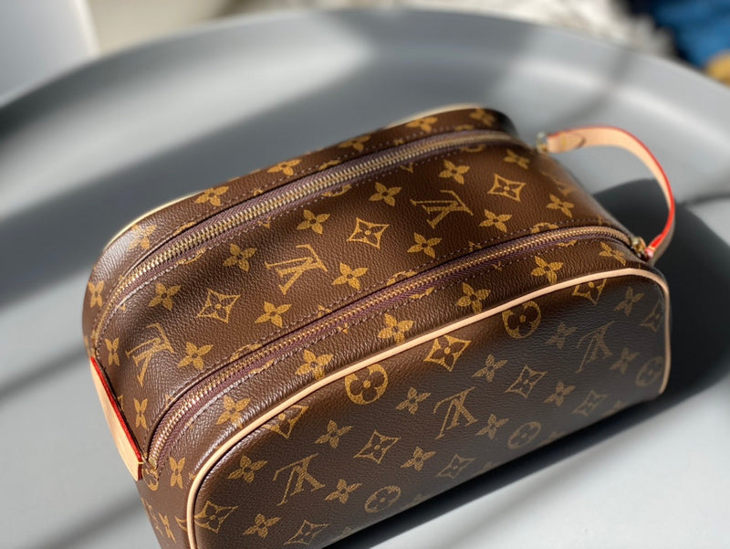 LOV - Luxurious Totes - 2030