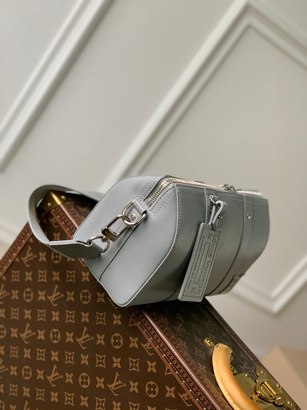 LOV - Luxurious Totes - 1898