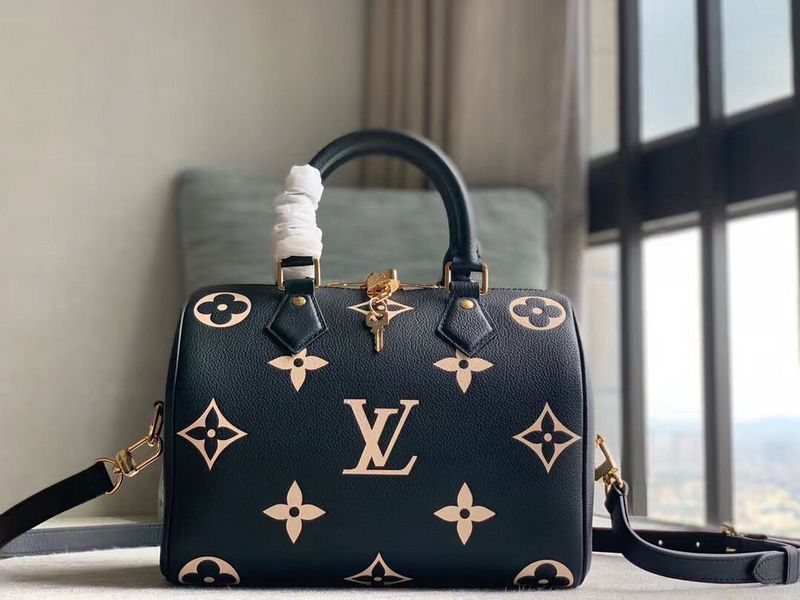 LOV - Luxurious Totes - 539