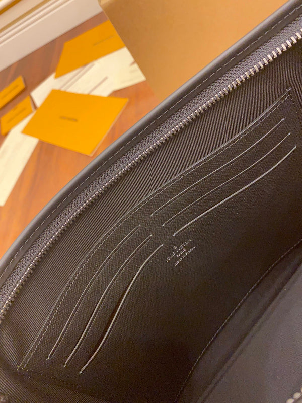 LOV - Luxurious Totes - 2089