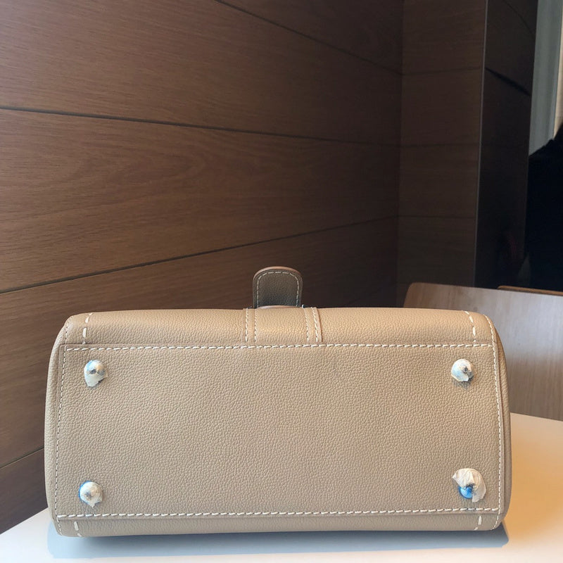 Luxurious Totes - Latest - 6166