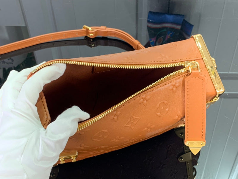 LOV - Luxurious Totes - 076