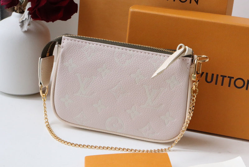 LOV - Luxurious Totes - 1715