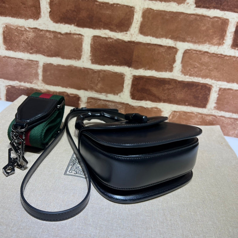 GUI - Luxurious Totes - 083