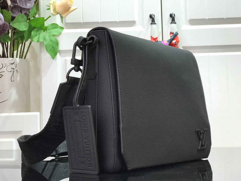 LOV - Luxurious Totes - 2491
