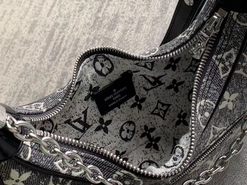 LOV - Luxurious Totes - 880