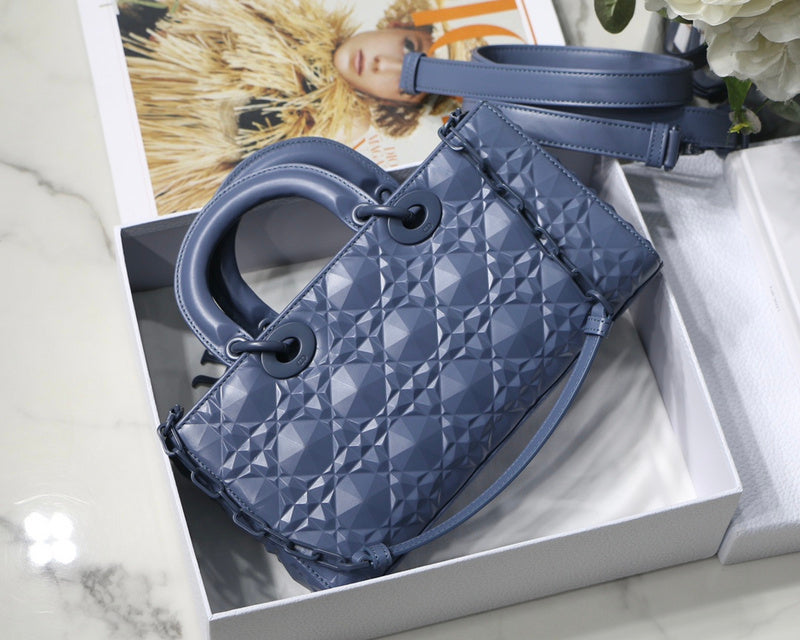 Luxurious Totes - Latest - 6441