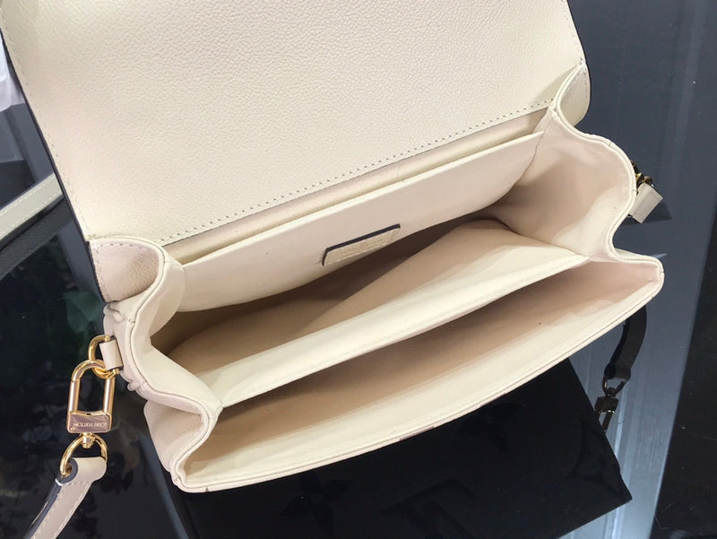 LOV - Luxurious Totes - 2489