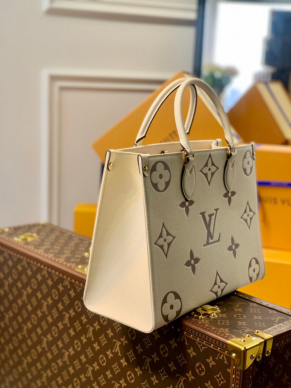 Luxurious Totes - Latest - 1440