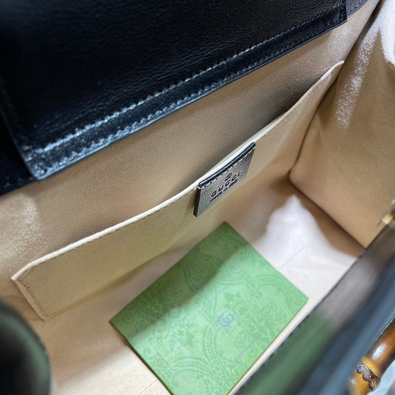 GUI - Luxurious Totes - 402