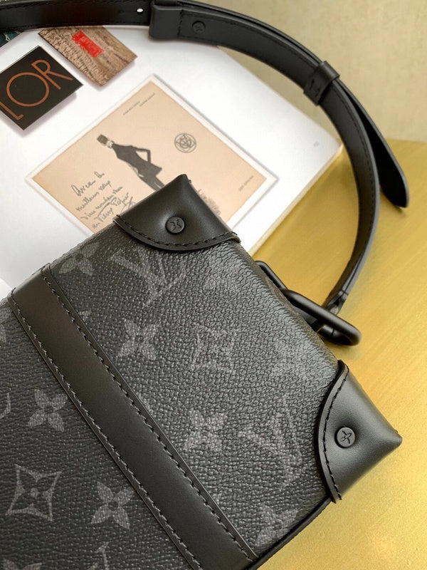 LOV - Luxurious Totes - 727