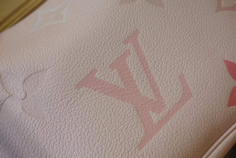 LOV - Luxurious Totes - 2477