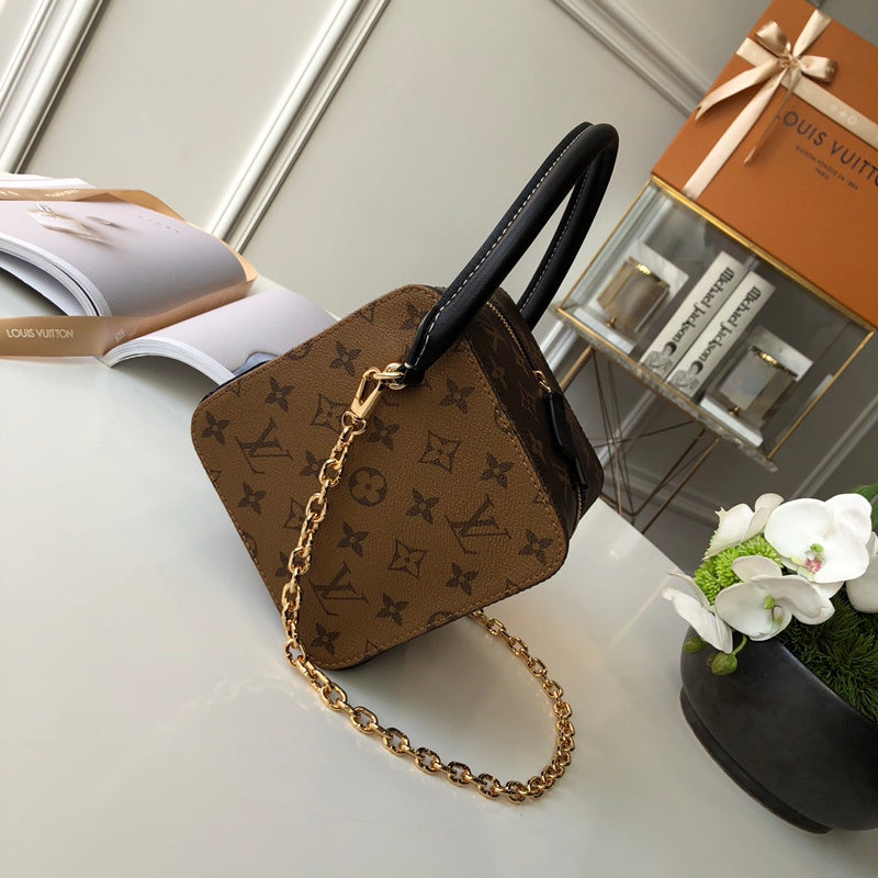 Luxurious Totes - Latest - 1526
