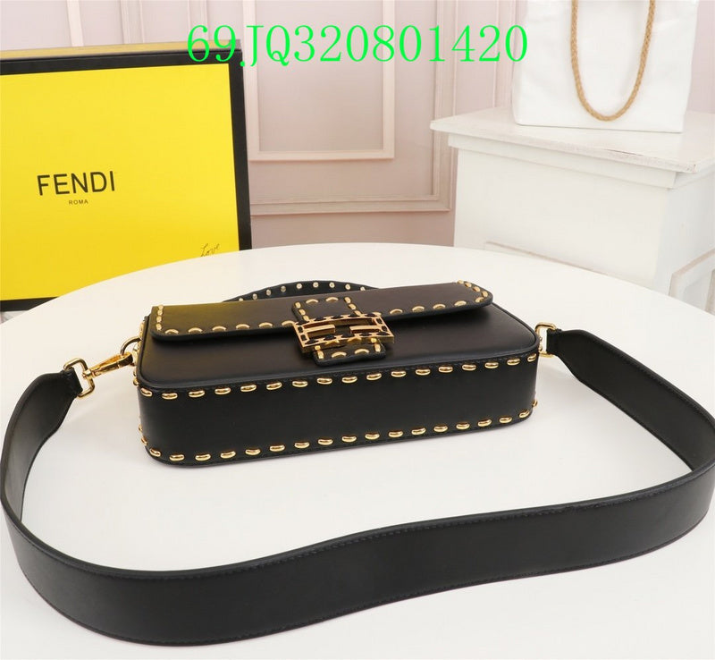 GC - Shoulder - 3277